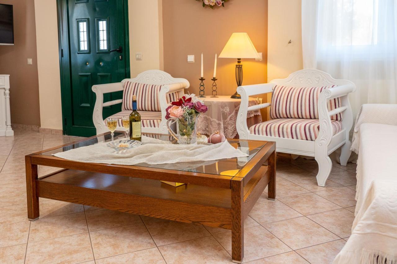 Artemis Superb 2 Bedroom Apartment 700 M Away From The Beach Minia Exterior foto